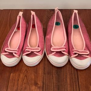 Girls BARBIE pink sparkle rubber sole ballet flats/ sneakers size 1/2 or 3/4 NE…